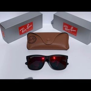 Ray Ban Justin (Polarized)/Black frame & Red lens